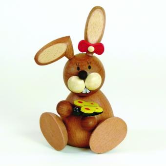Paul Ullrich Osterhase sitzend mit Schmetterling 