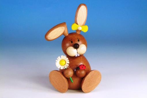 Paul Ullrich Osterhase sitzend mit Blume und Käfer 