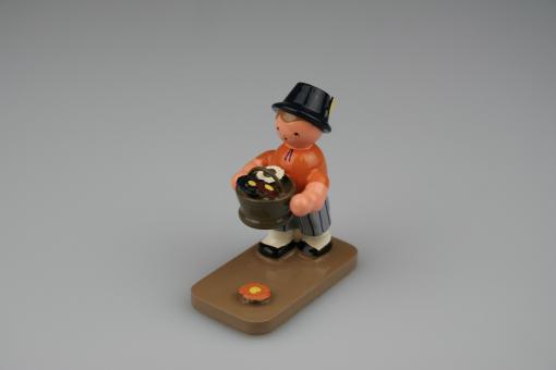 KWO Figur Junge mit Korb 