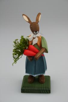 Gotthard Steglich Osterhasenmädchen mit Möhren 