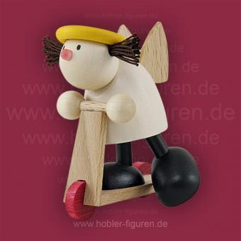 Hobler Engel Lotte auf Roller 
