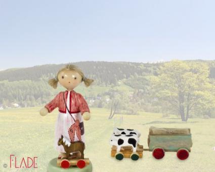 Flade Mädchen mit Spielzeugpferdchen 