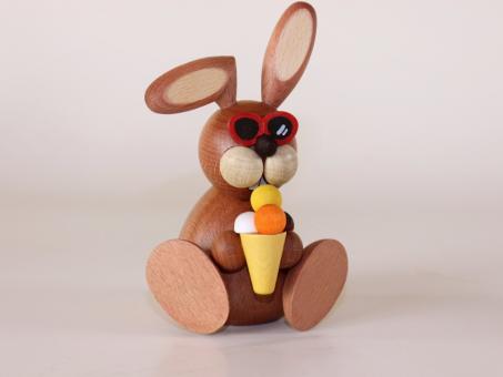 Paul Ullrich Osterhase sitzend mit Eis Neu 2019 